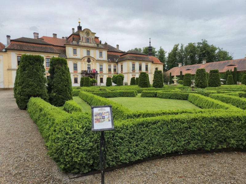 fotografie z akce SsI-Na kávu do zámku Jemniště